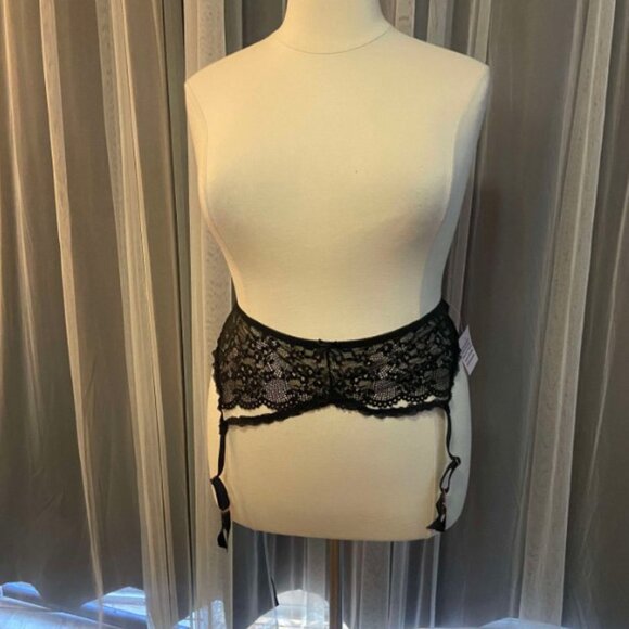 Savage X Fenty NWT 3X Black Lace Garter - Picture 2 of 5